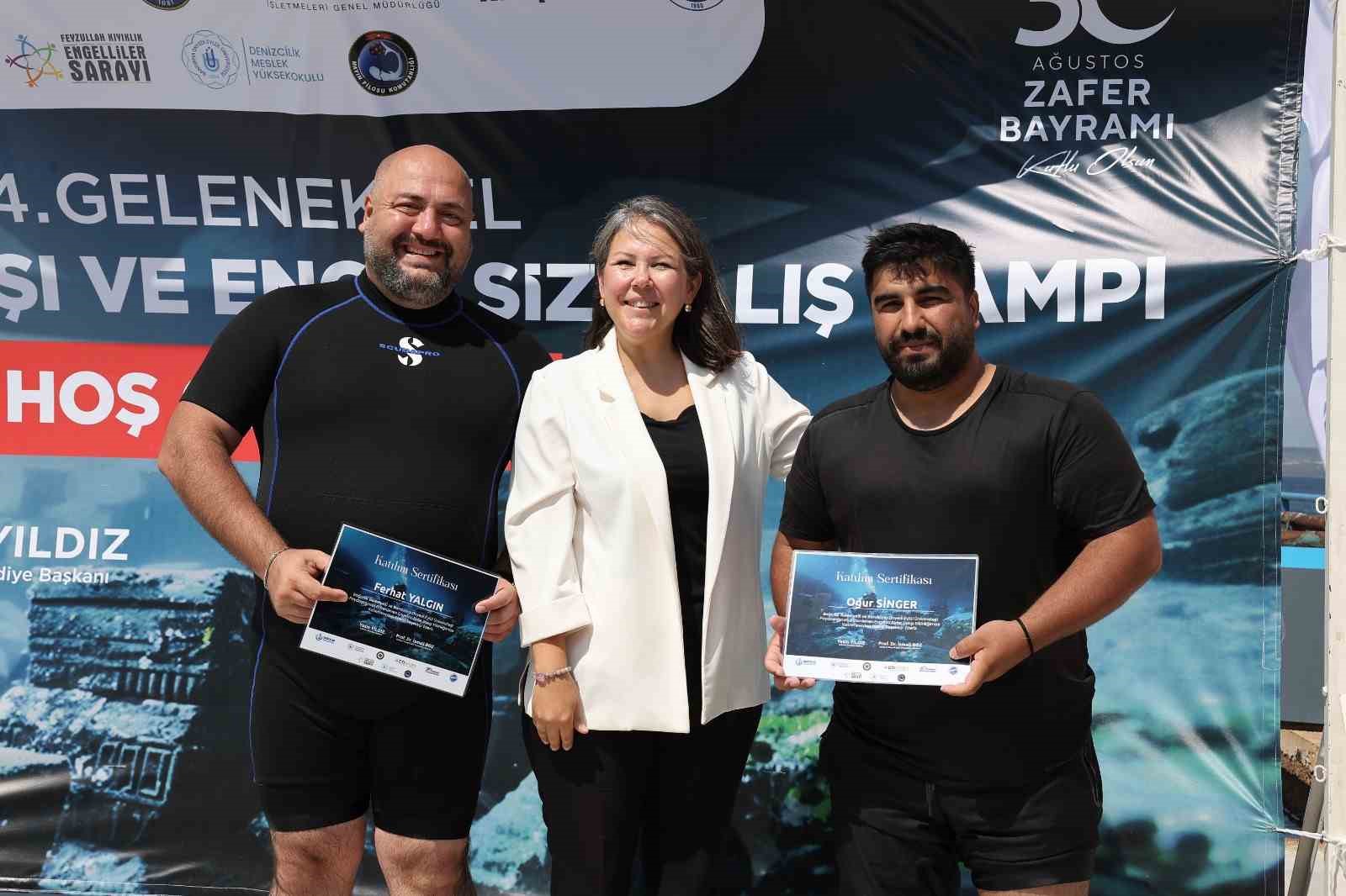 Engelliler, 30 Ağustos Zaferi için su altı dalışı yaptı
