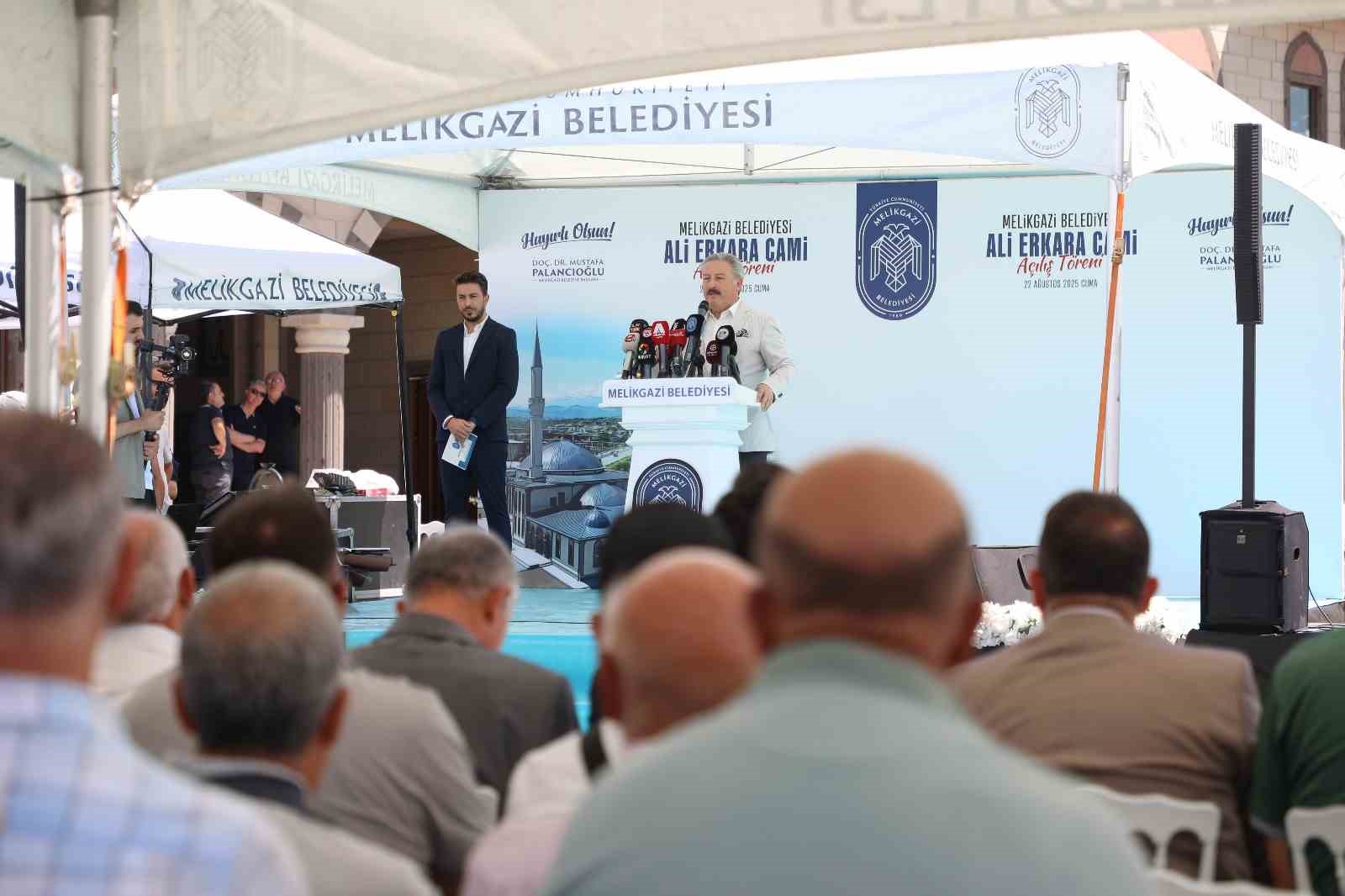 Ali Erkara Cami ibadete açıldı