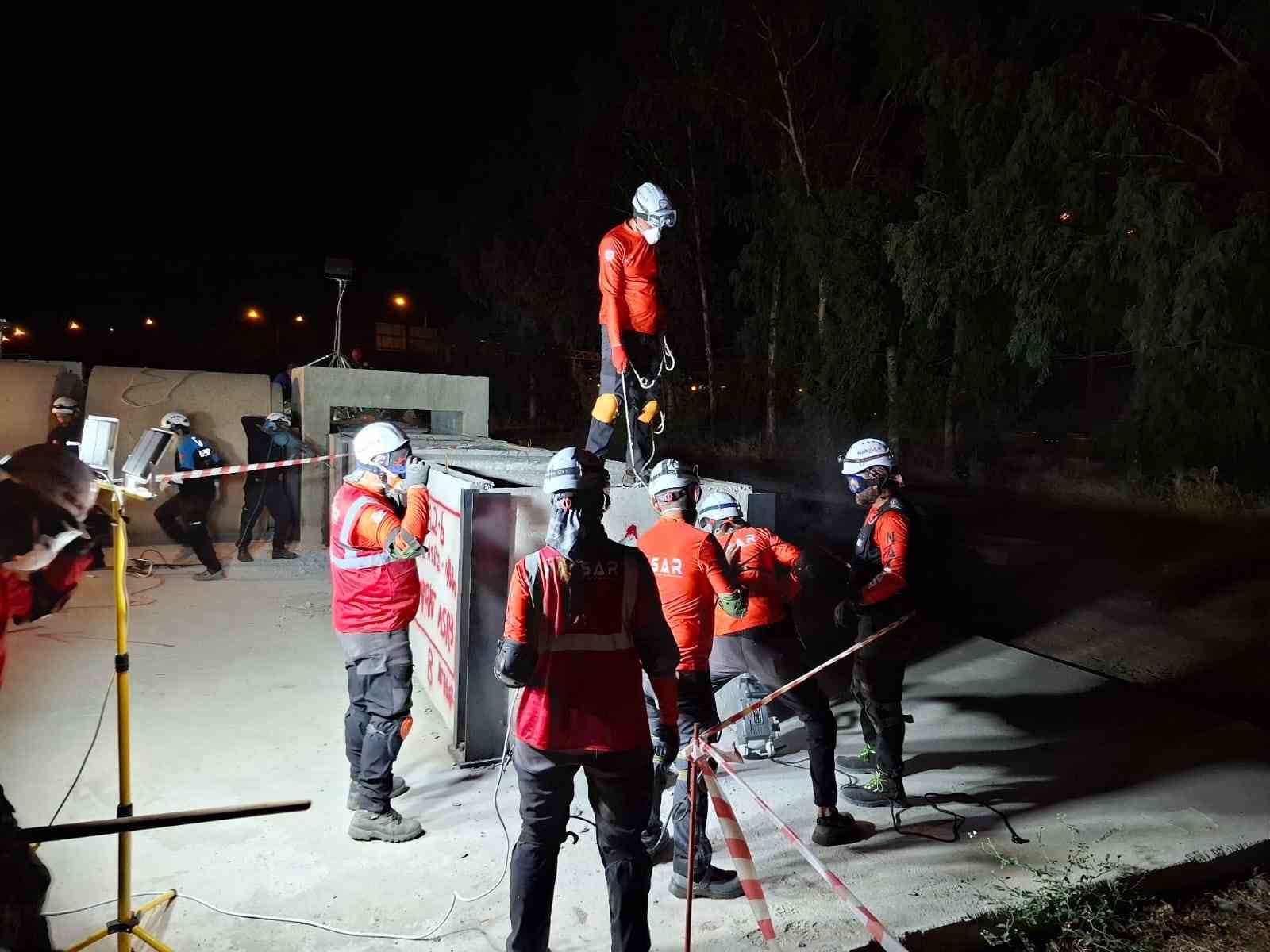 Aydın’da 17 Ağustos depreminin yıl dönümünde geniş kapsamlı tatbikat