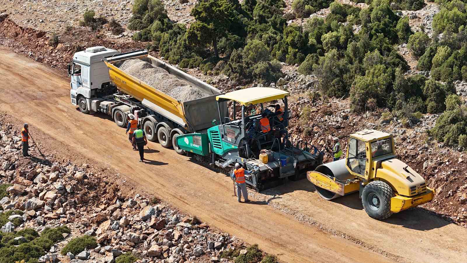 Muğla Büyükşehir’den Menteşe kırsalına 36,5 Milyon TL’lik yol yatırımı