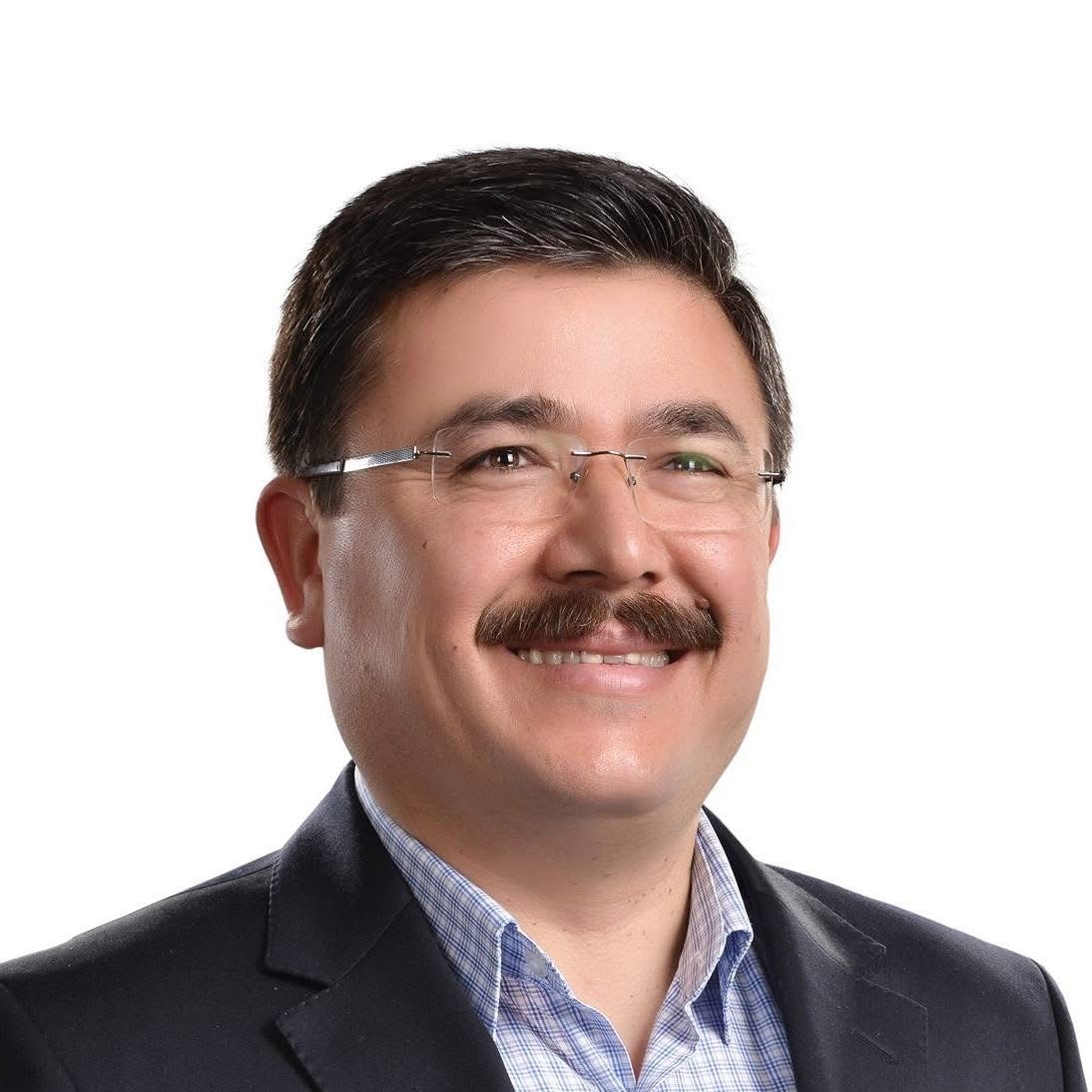 Feke’de traktör devrildi: 1 ölü