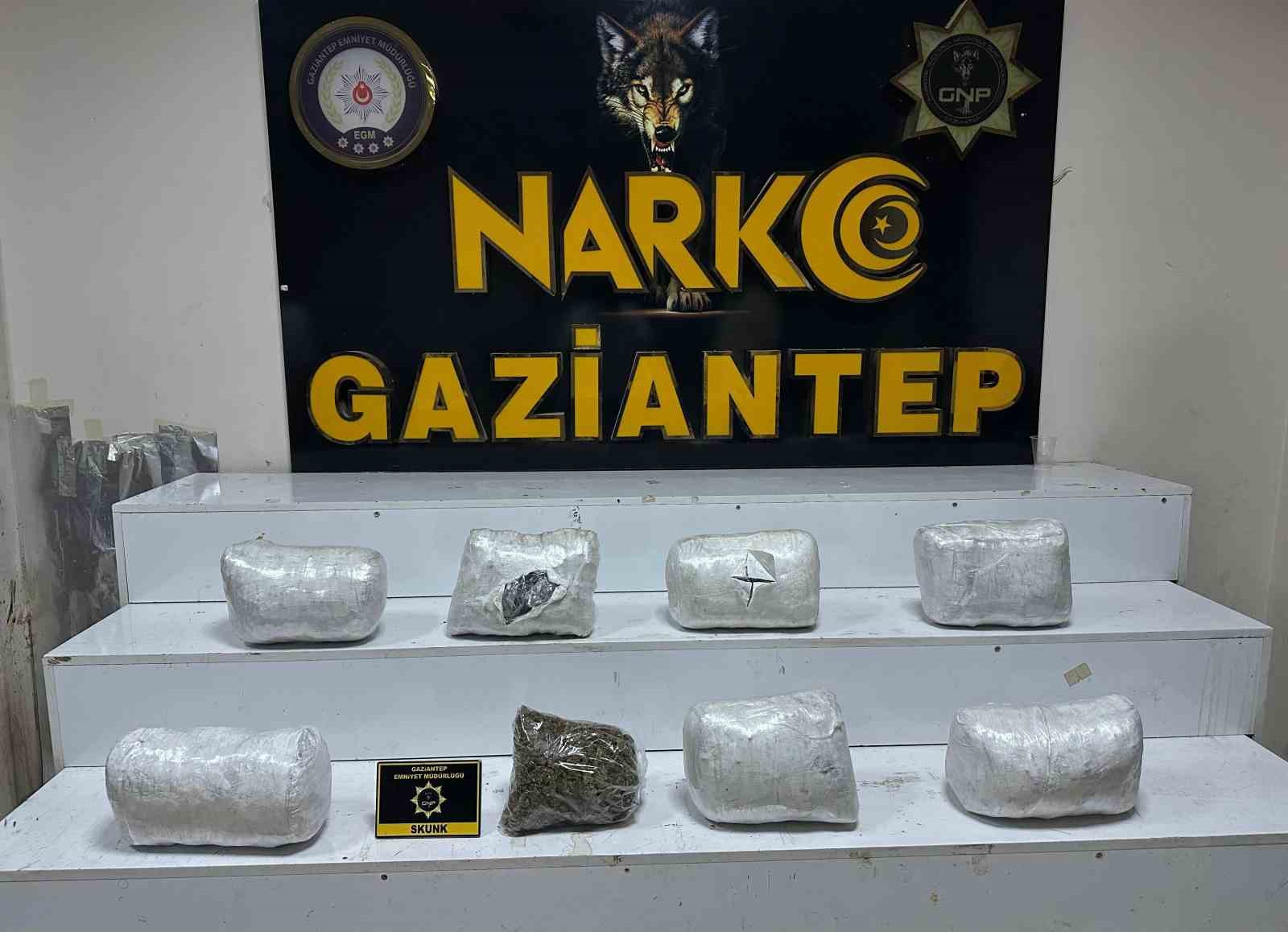 Gaziantep’te bavullara zulalanmış 7 kilo uyuşturucu ele geçirildi