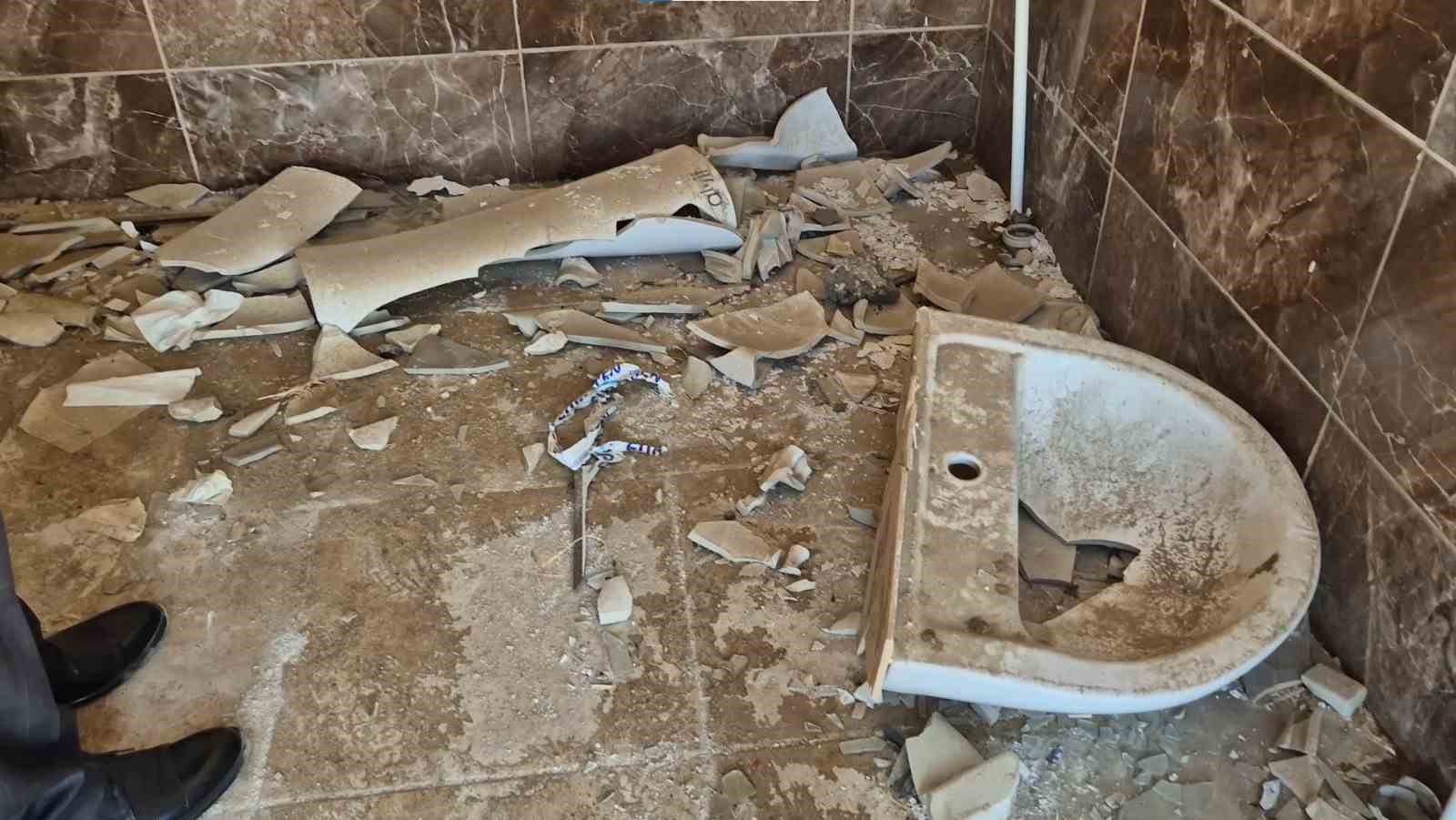 Başkan Kerman’dan umumi tuvaletlere zarar verenlere videolu tepki