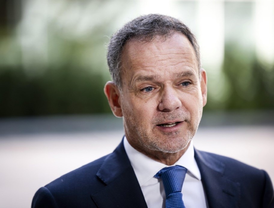 Hollandalı Bakan Veldkamp, İsrail'e yönelik yaptırımlarda anlaşmazlık üzerine istifa etti