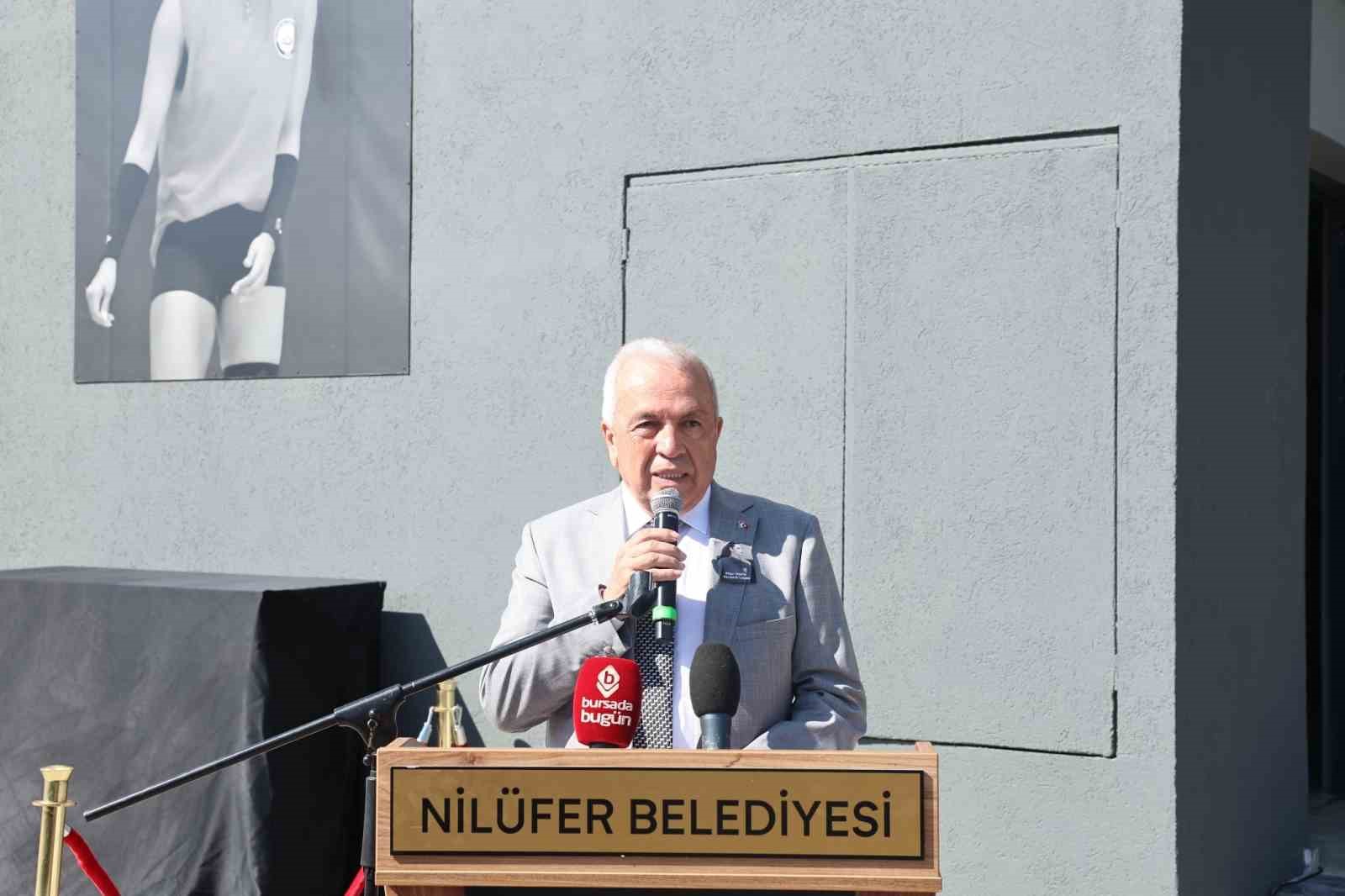 Voleybolcu Lopez vefatının 1. yıl dönümünde anıldı
