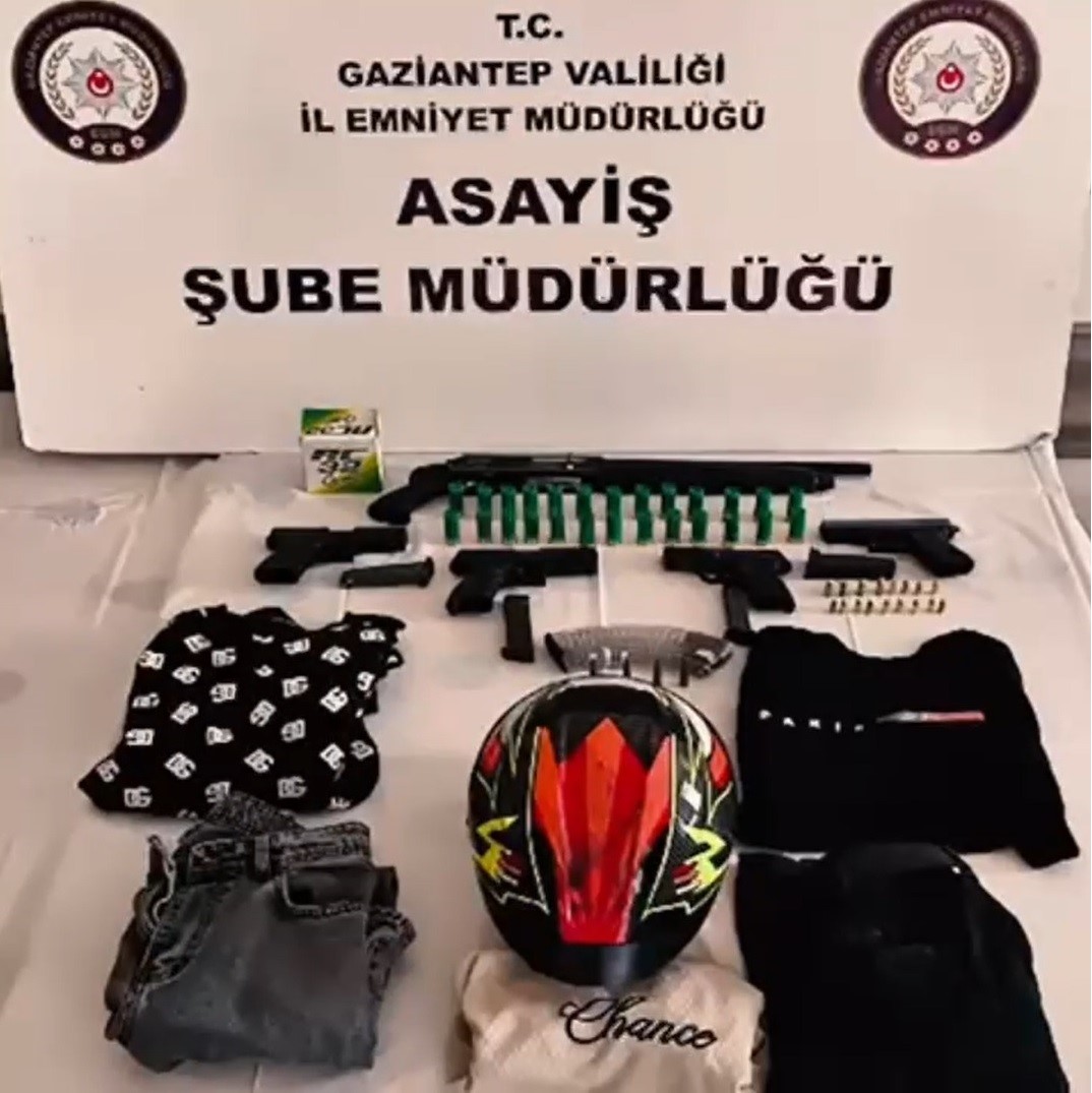 Gaziantep’te 1 kişinin hayatını kaybettiği silahlı saldırı kamerada