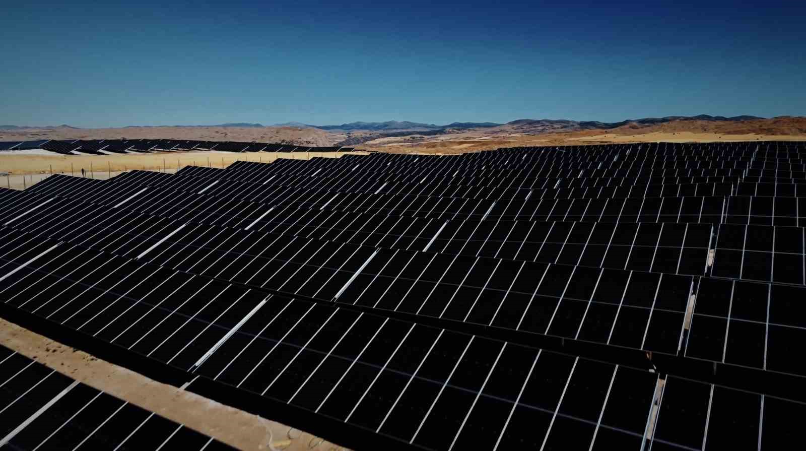 Türkiye’nin temiz enerji rotasında Türk Telekom’dan 530 MWp’lık atılım