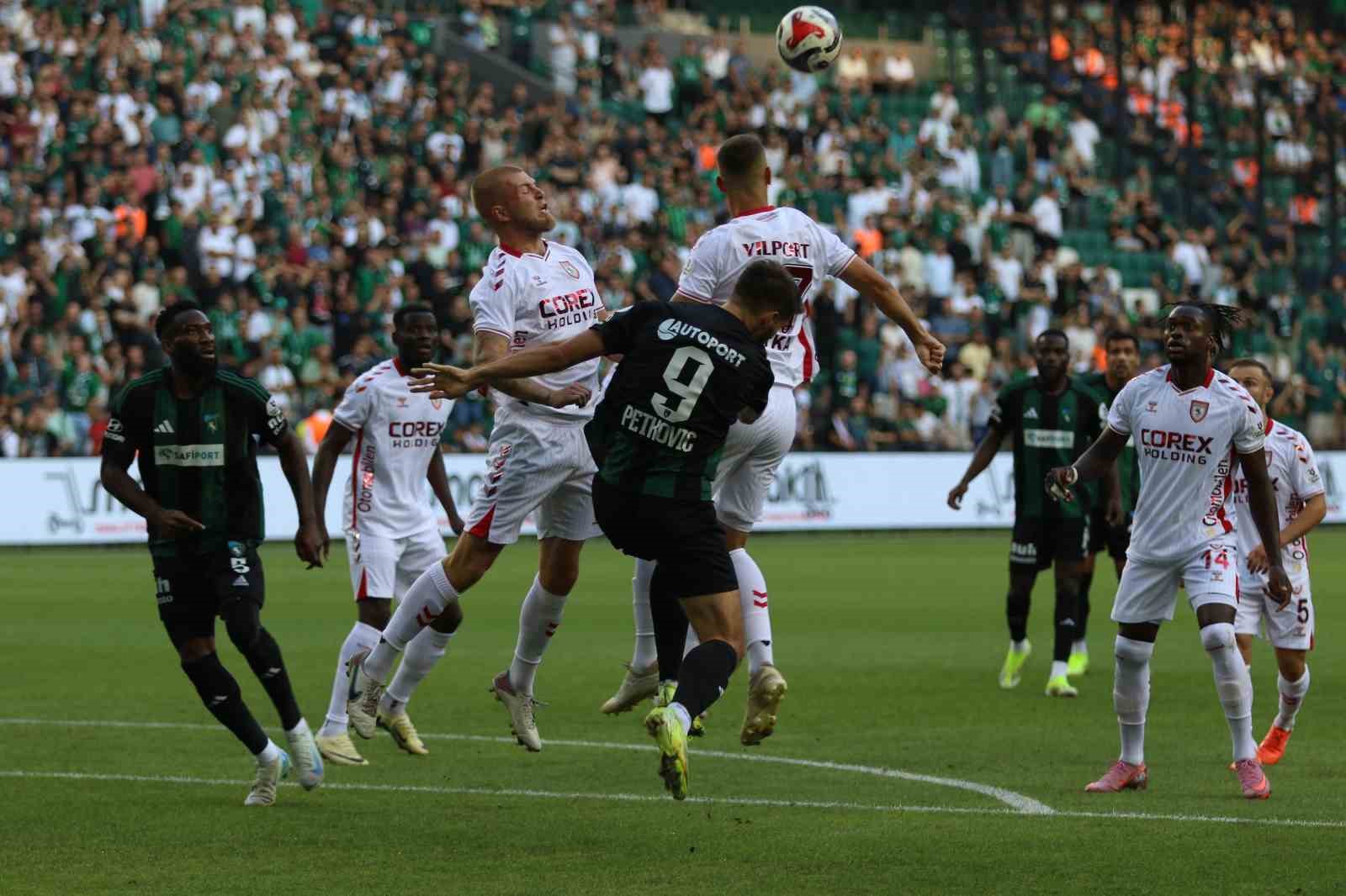 Trendyol Süper Lig: Kocaelispor: 0 - Samsunspor: 0 (Maç devam ediyor)