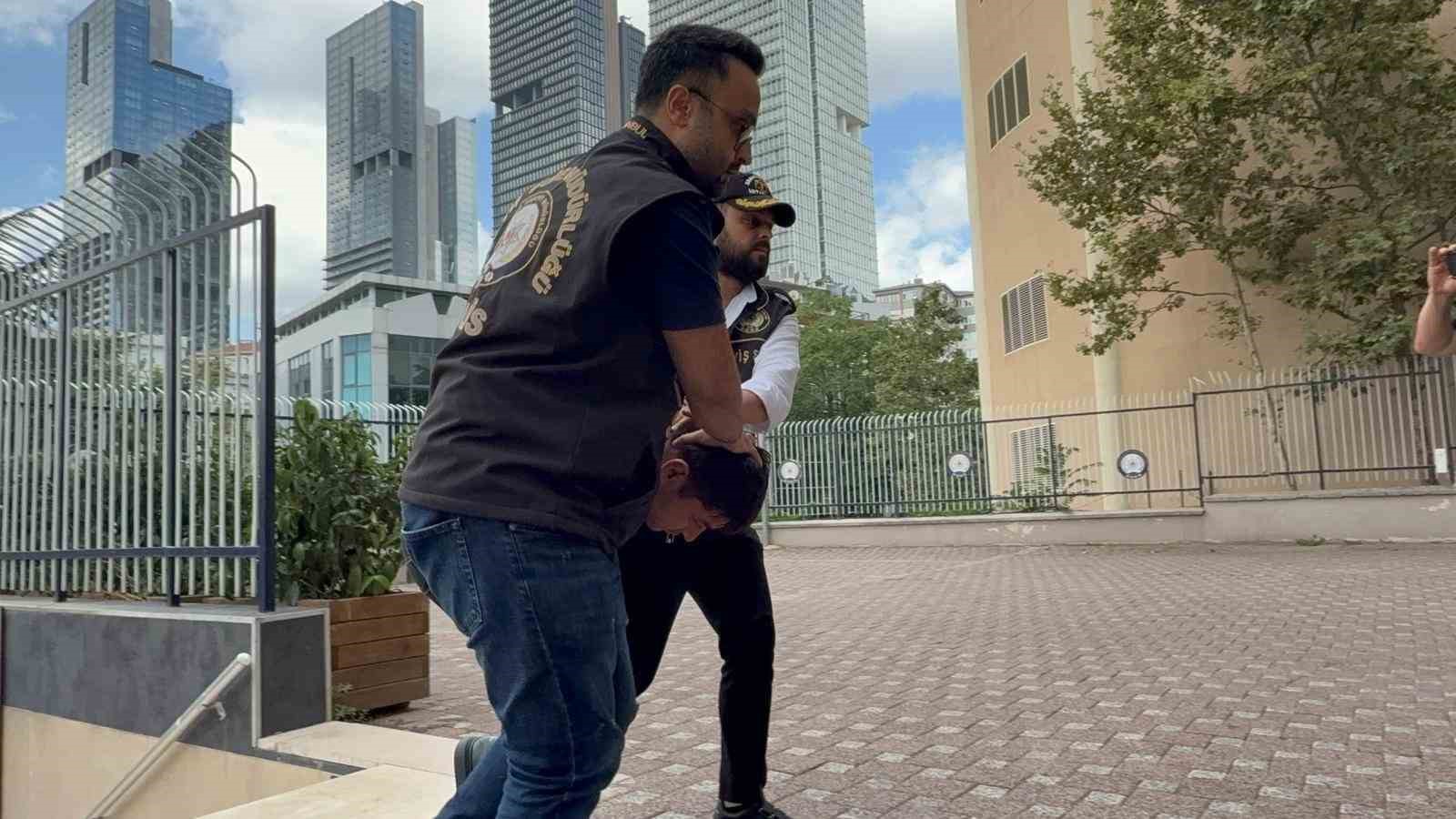 Ümraniye’de karısının boğazını keserek öldüren saldırgan emniyete getirildi