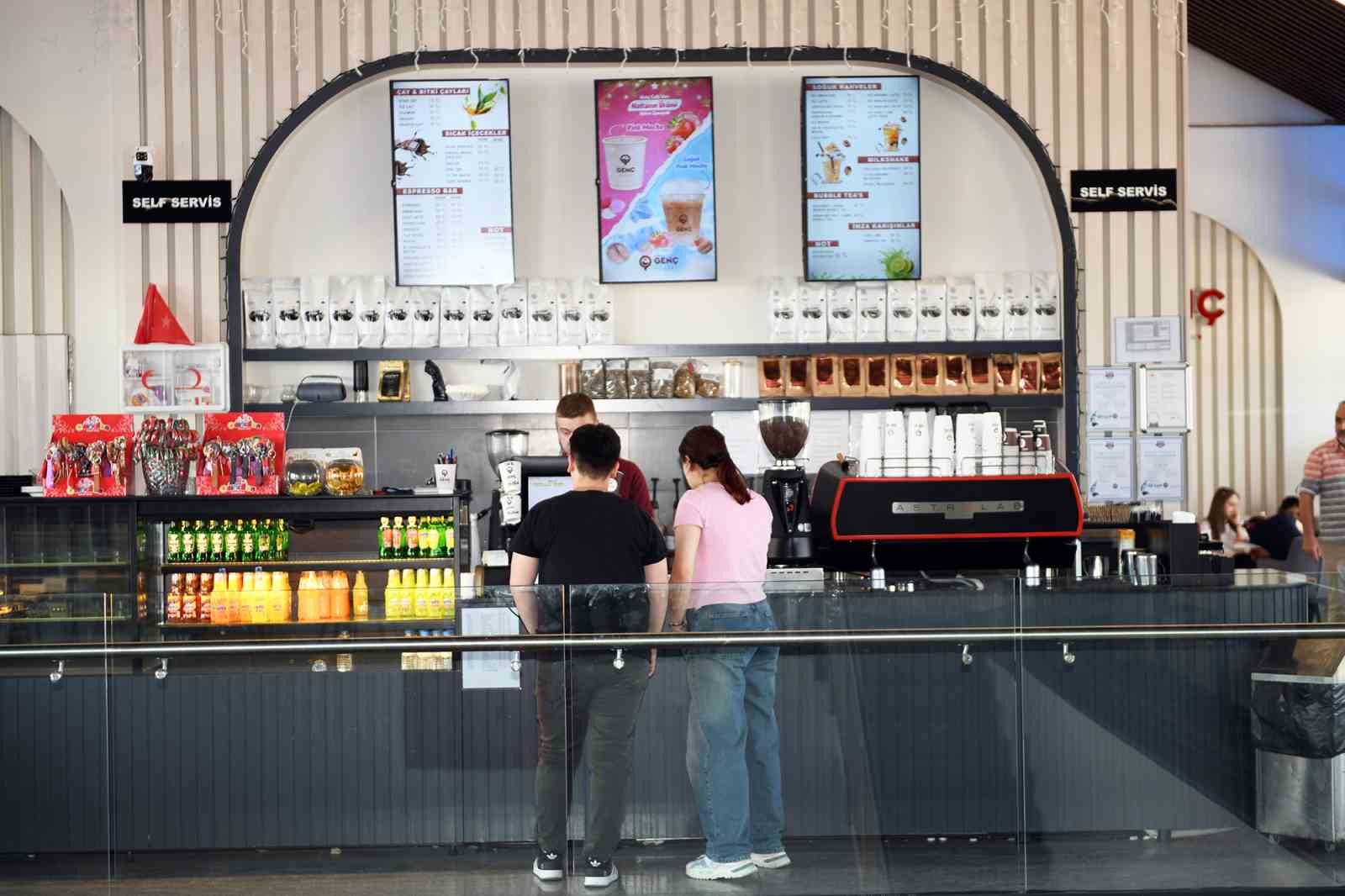 Genç Kafe, bir yılda 320 bin genci ağırladı