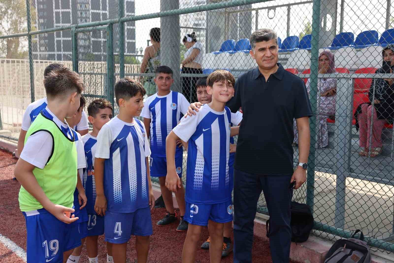 Yaz spor kursları ile Akdenizli çocuklar geleceğe hazırlanıyor