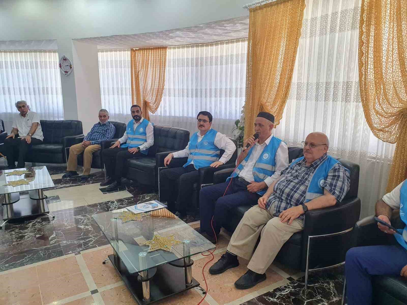 Elazığ’da Gazi Huzurevi’nde gönül sohbetleri sürüyor