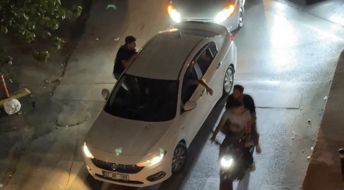 Şişli’de asker konvoyu trafiği felç etti, o anlar kamerada