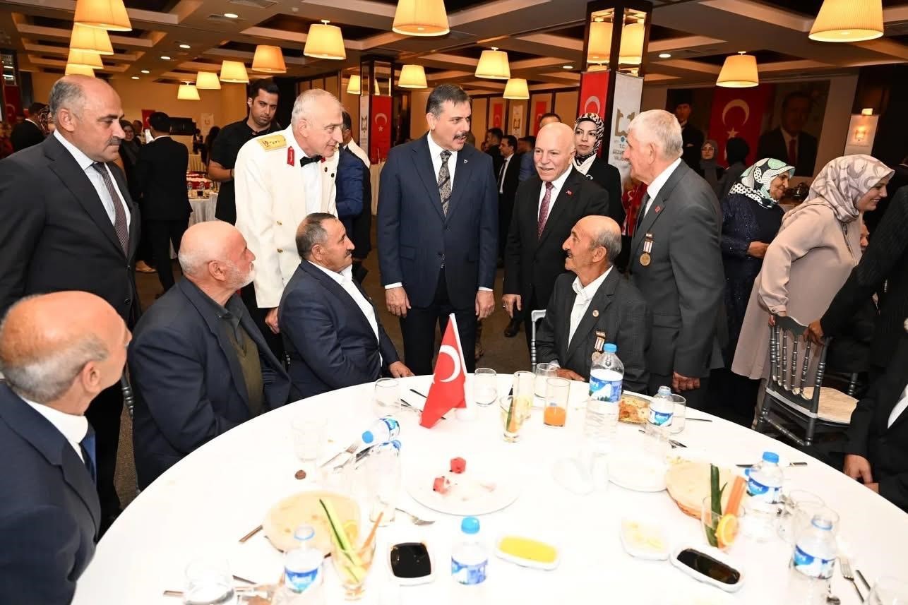 Erzurum’da 30 Ağustos Zafer Bayramı resepsiyonu