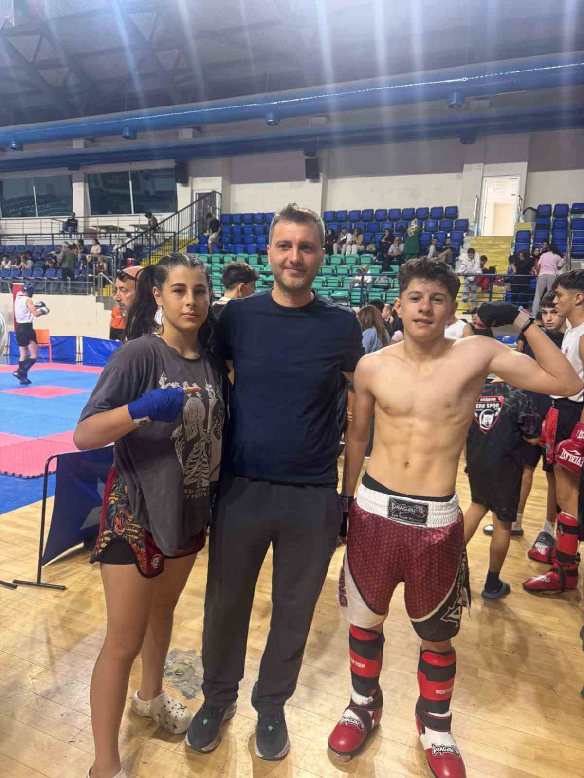 Niğdeli sporculardan Kick Boks Zafer Kupasında büyük başarı