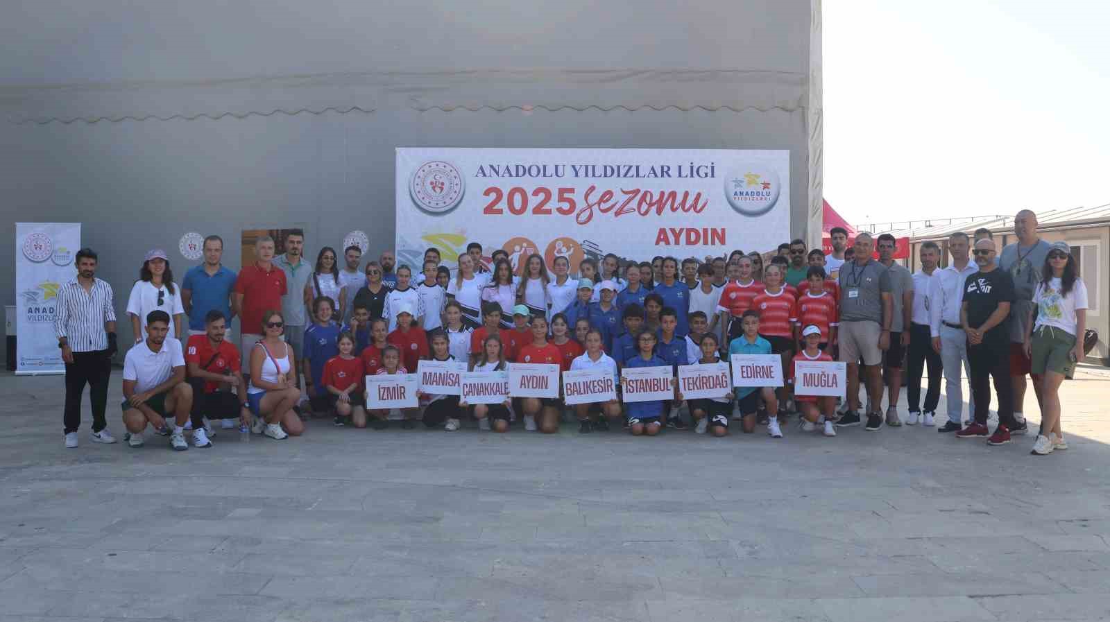 Aydın’da Analig Tenis heyecanı başladı