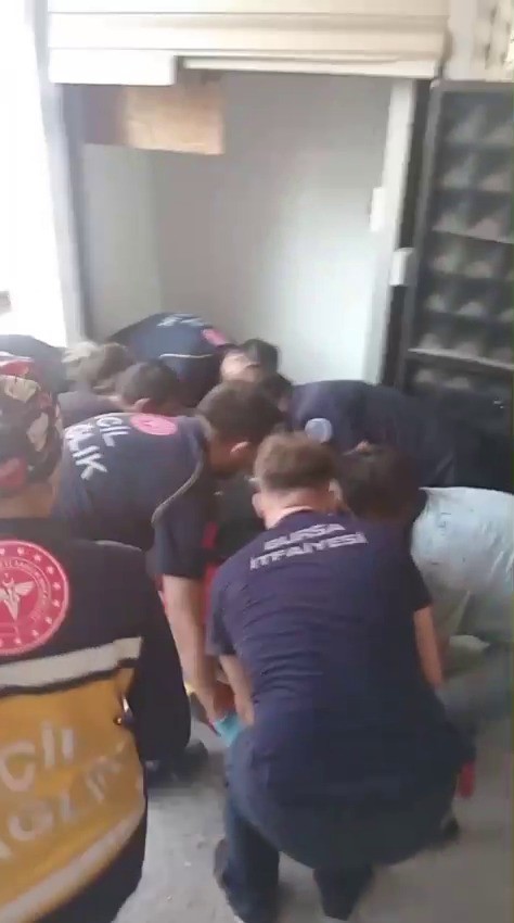 Bursa’da asansörde korkulu anlar: 1 yaralı