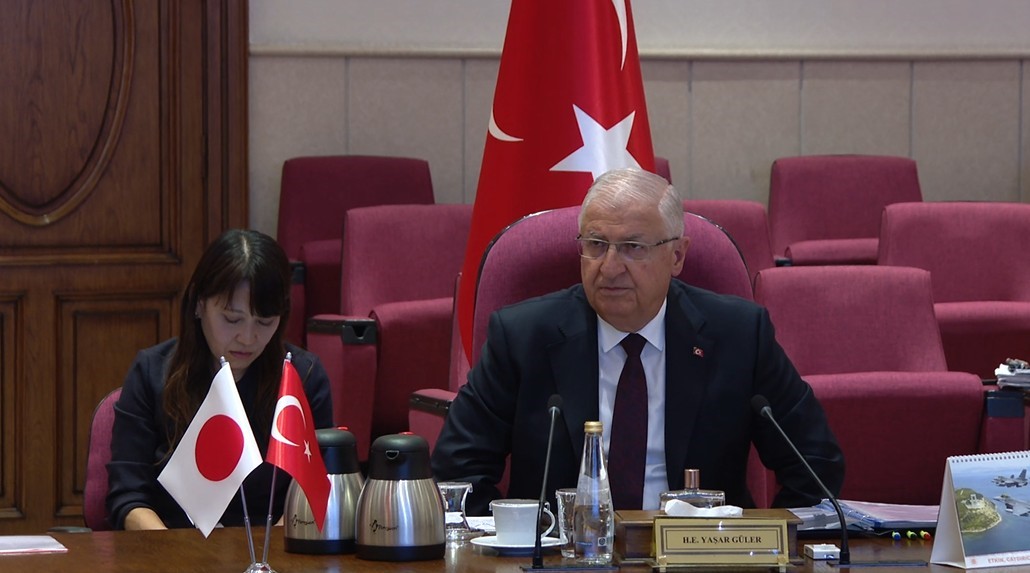 Bakan Güler, Japon mevkidaşı Nakatani ile bir araya geldi