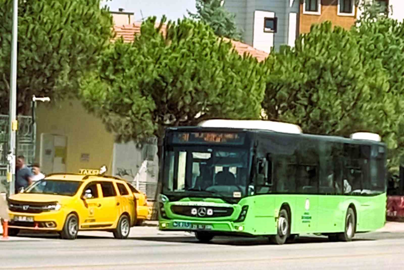 CHP’li Denizli Büyükşehirde skandal; 30 Ağustos unutuldu, otobüslere bayrak asılmadı