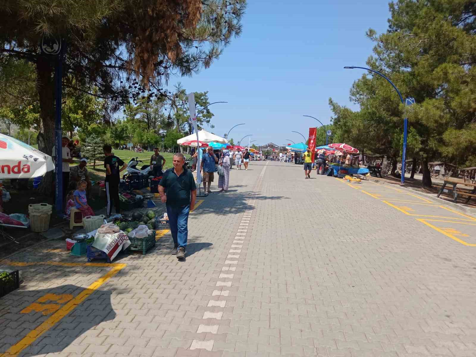 Yuntdağı Yöresel Ürünler Pazarı açıldı