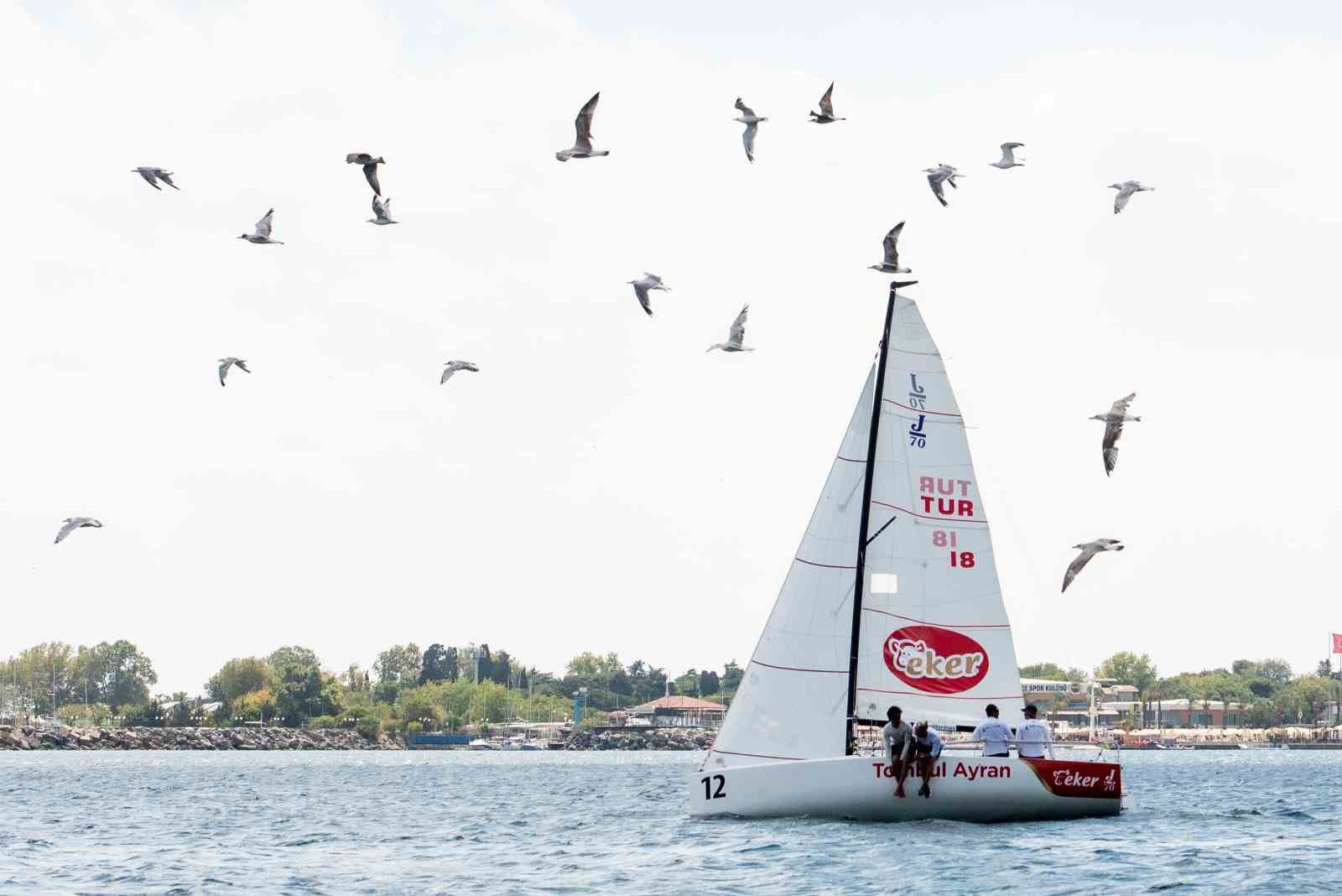 13. TAYK-Eker Olympos Regatta Yelken Festivali’nde genç yelkenciler kıyasıya mücadele verdi