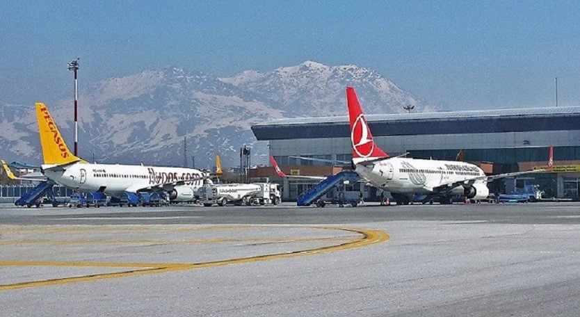Van’da havalimanının kapatılması turizmcileri tedirgin ediyor