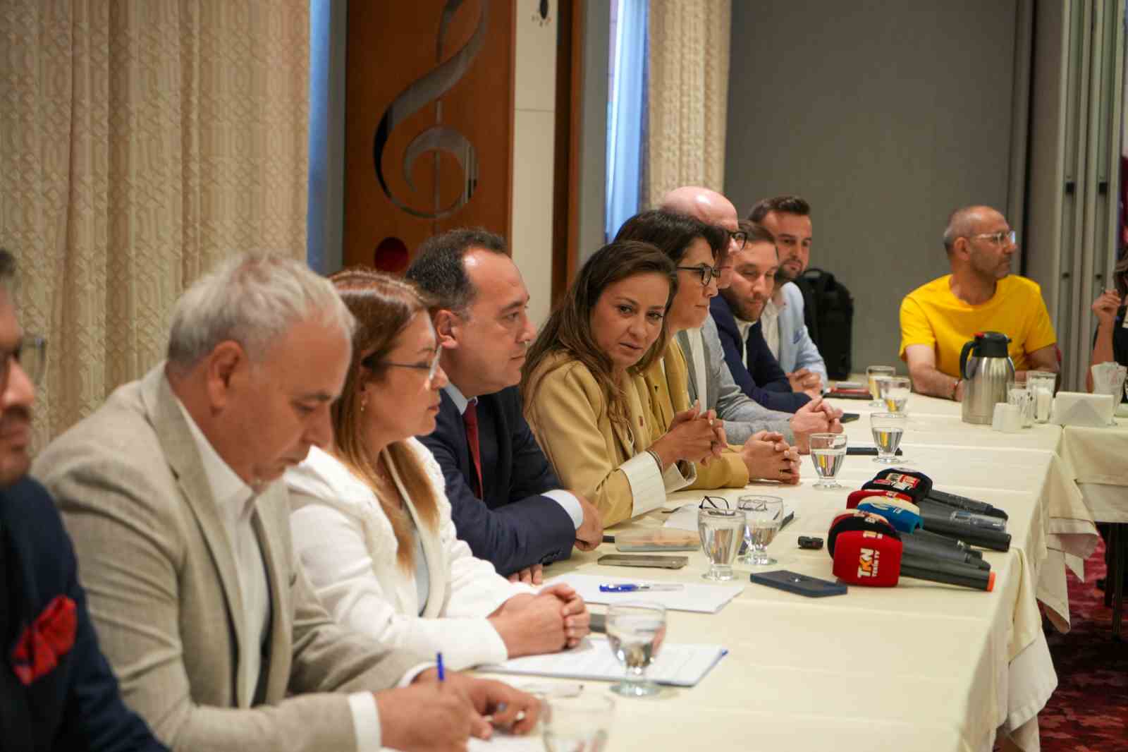 CHP’li vekillerden Manisa çıkarması