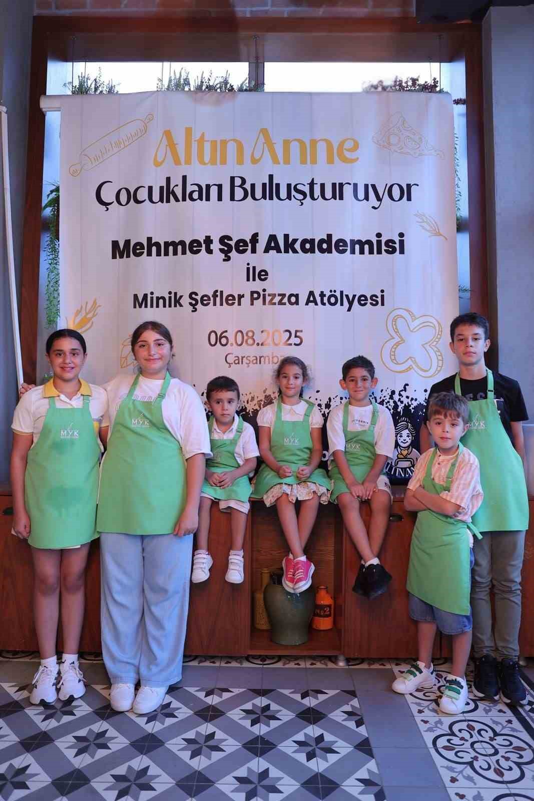 Ünlü Şef Mehmet Yalçınkaya ile minikler mutfağa ilk adımlarını attı