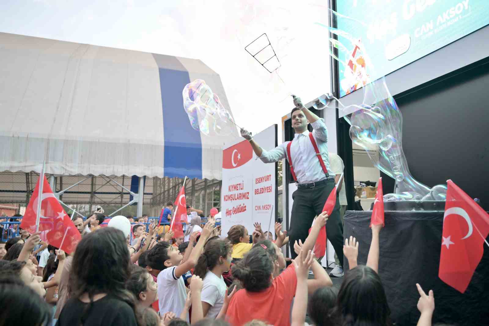 Esenyurt Belediyesi’nin açık hava etkinlikleri vatandaşların yoğun katılımı ile gerçekleşiyor