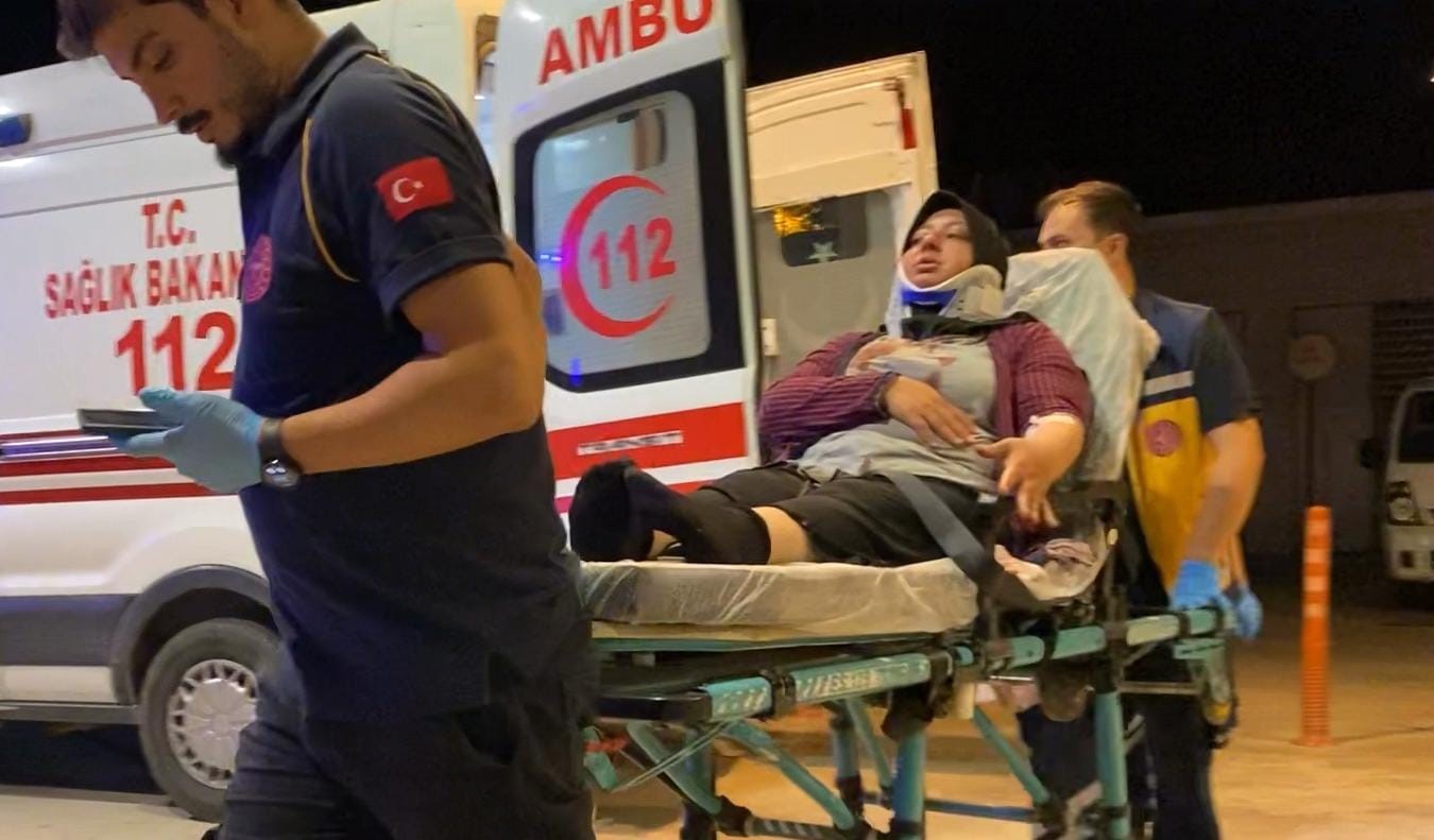 Bursa’da kontrolden çıkan otomobil şarampole uçtu: 2 yaralı