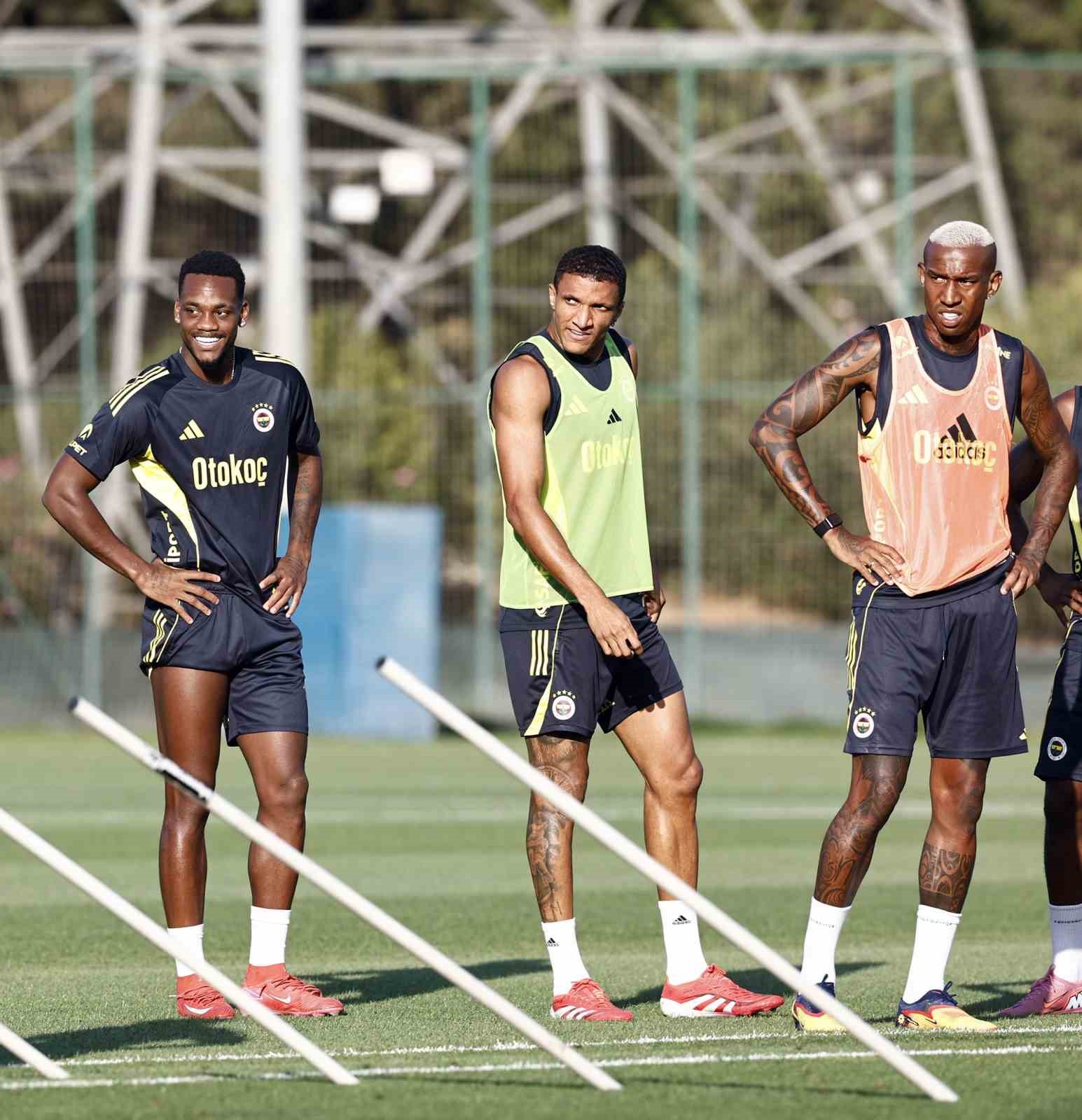 Fenerbahçe, Kocaelispor maçı hazırlıklarını tamamladı