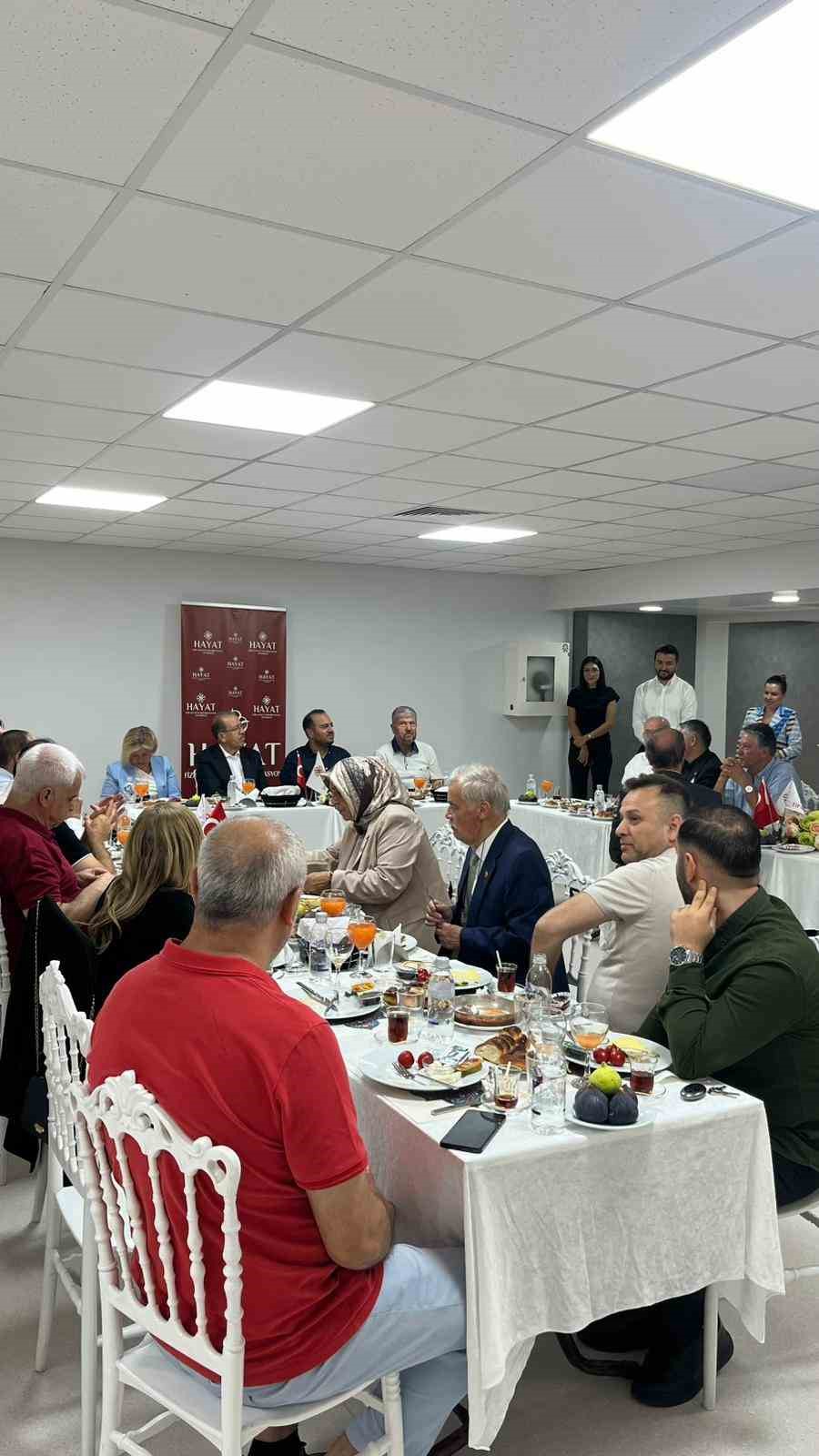Muhtarlar Hayat Sağlık Grubu’nda buluştu