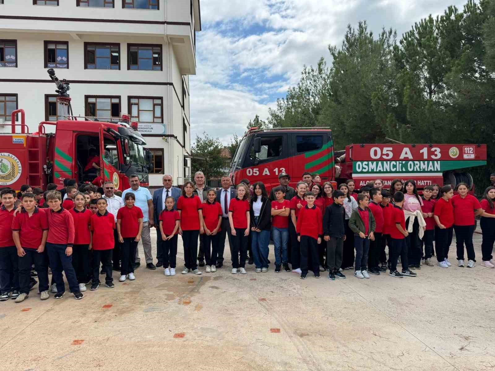 İlkokul öğrencilerinin ilk dersi yeşil vatan