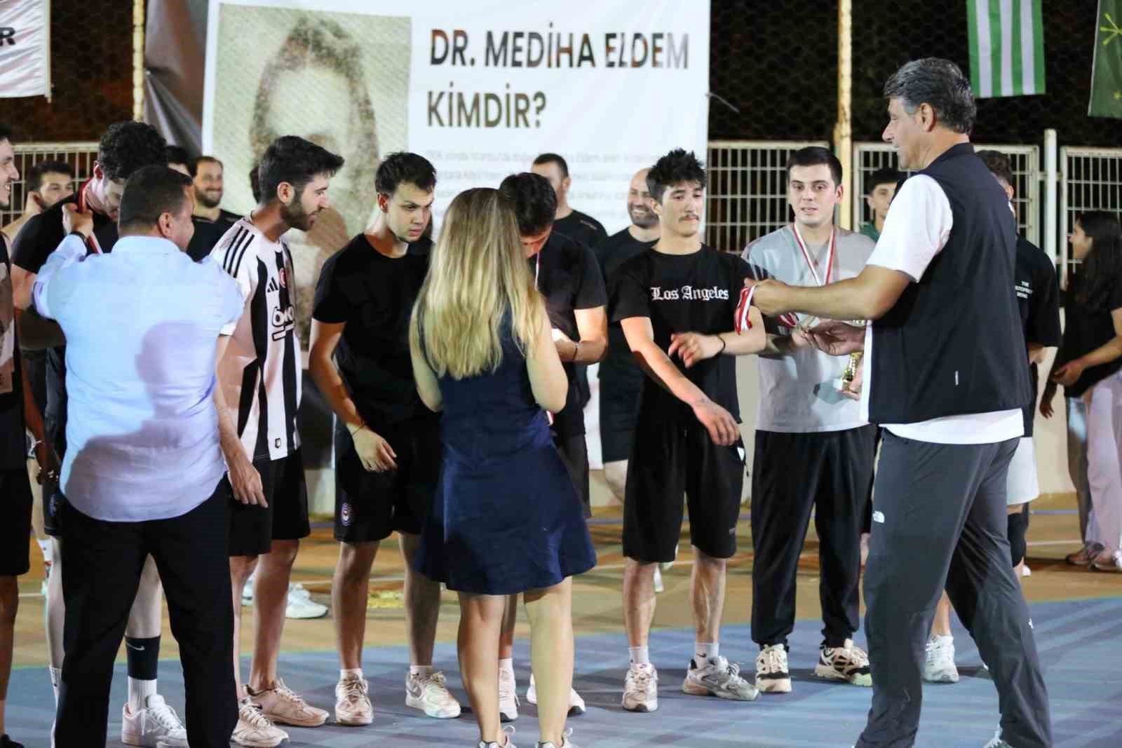 Uzuntarla’da sahada rekabet, gönüllerde dostluk kazandı