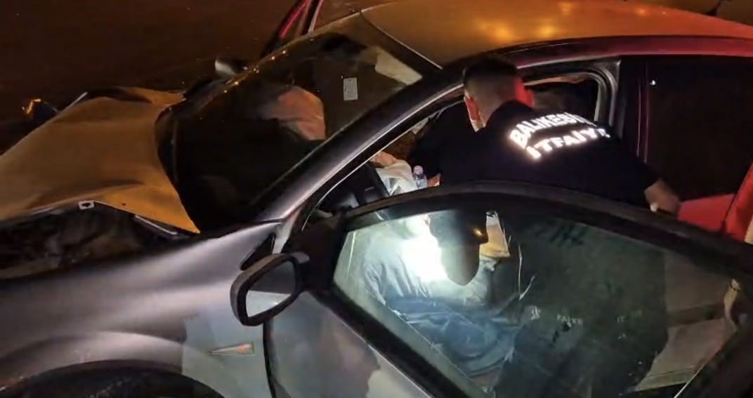 Edremit’te kavşakta kaza: 1 yaralı