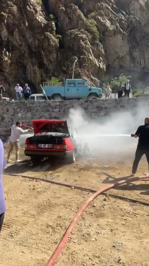 Gümüşhane’de LPG’li otomobil alev alev yandı