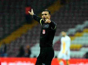 Fenerbahçe - Antalyaspor maçının VAR’ı Özgür Yankaya oldu