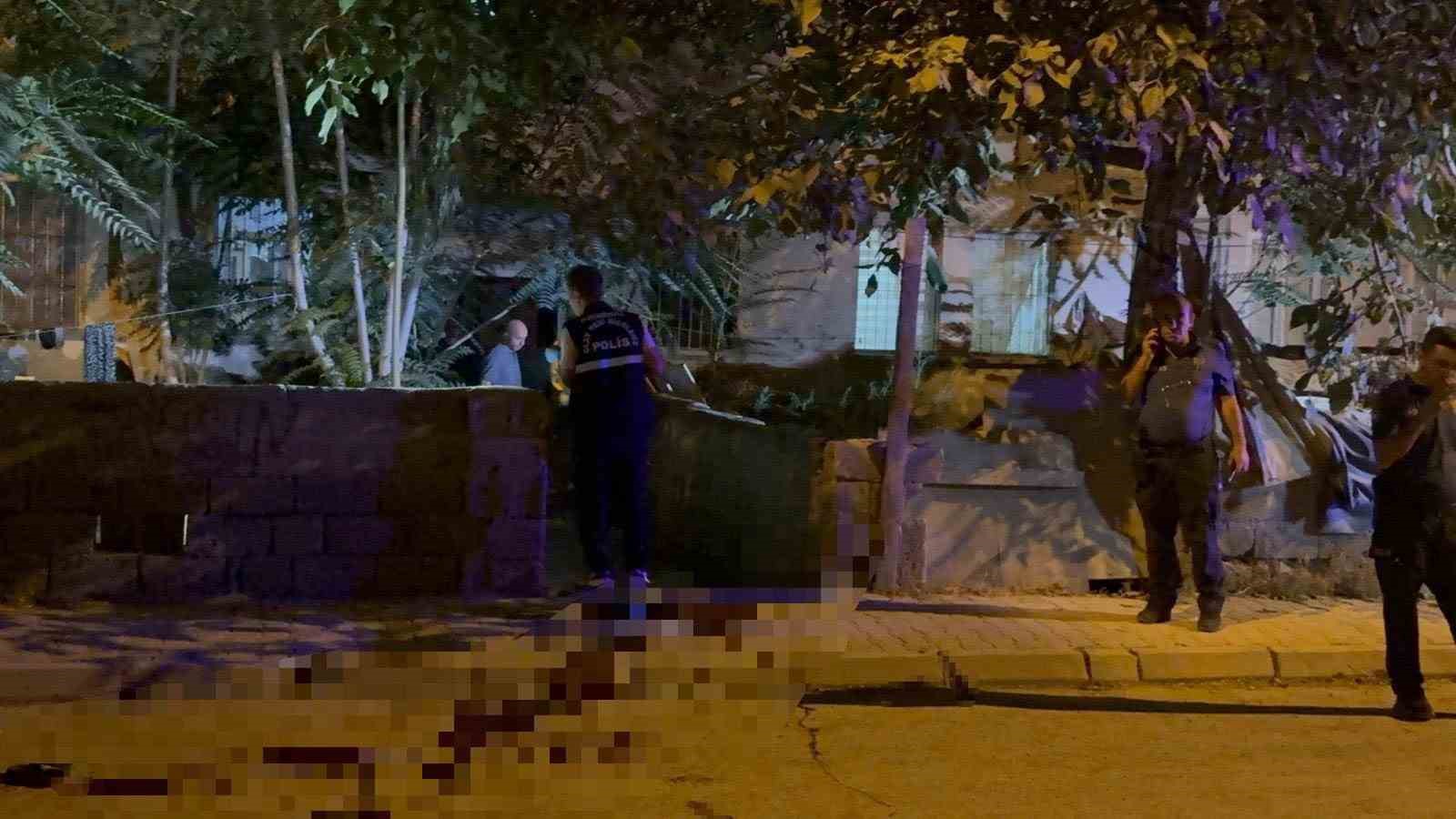 Sokak ortasında bıçaklanan yabancı uyruklu şahıs ağır yaralandı