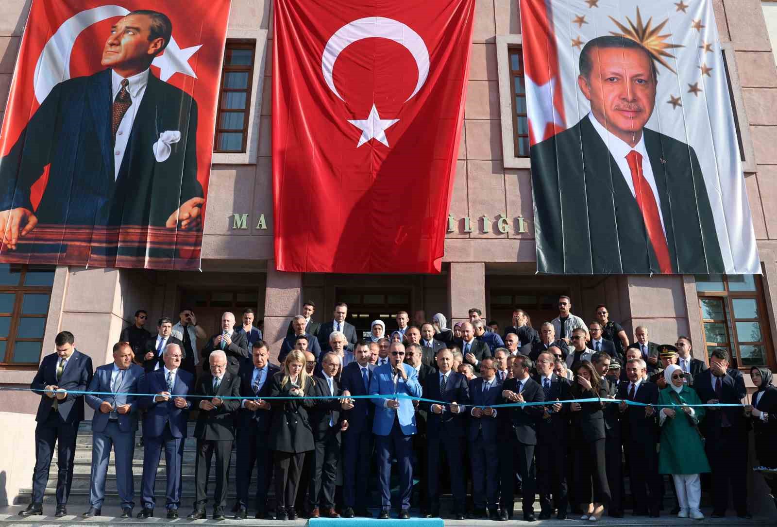 Cumhurbaşkanı Erdoğan Malatya Valilik binasının açılışını yaptı