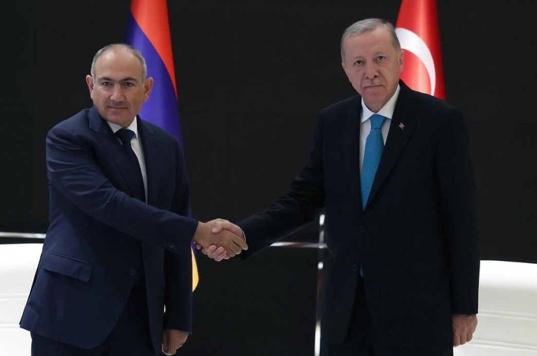 Cumhurbaşkanı Erdoğan Çin'de Aliyev ve Paşinyan ile bir araya geldi