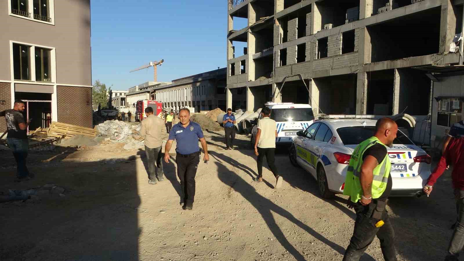 Malatya’da çarşı inşaatında göçük altında kalan işçi kurtarılamadı