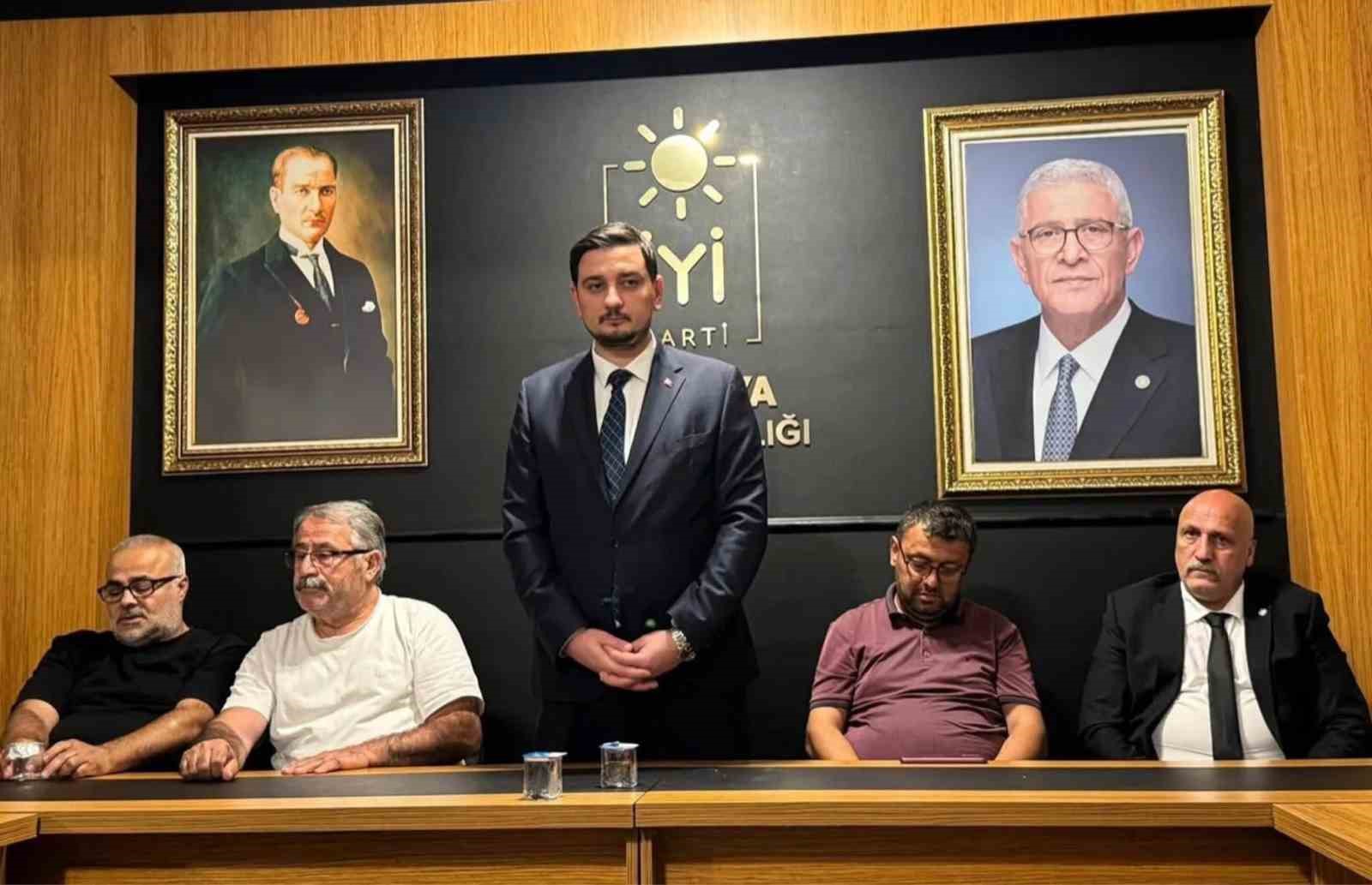 İYİ Parti Sakarya İl Başkanı Uçak 6 ilçe başkanıyla birlikte partisinden istifa etti