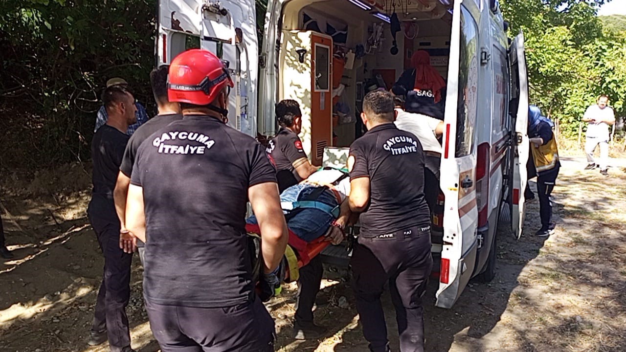Zonguldak’ta yardım kömürü dağıtılan kamyon şarampole yuvarlandı: 2 ölü, 1 yaralı