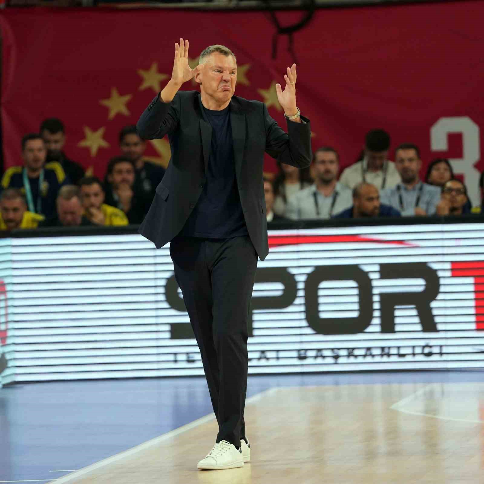 Cumhurbaşkanlığı Kupası: Fenerbahçe: 43 - Beşiktaş: 34