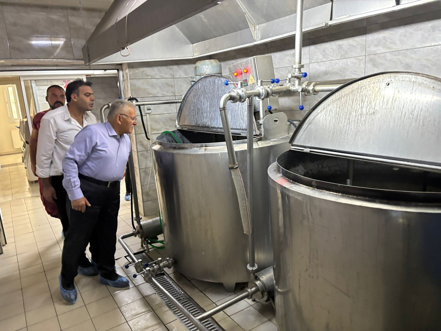 Başkan Büyükkılıç’tan Hürmetçi’de manda yetiştiriciliğine destek ziyareti