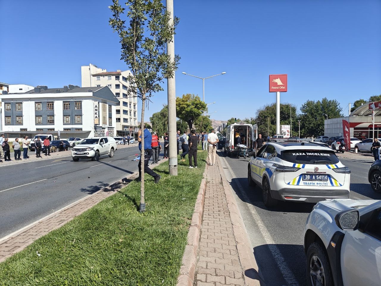 Otomobil ile motosiklet çarpıştı: 1 kişi hayatını kaybetti