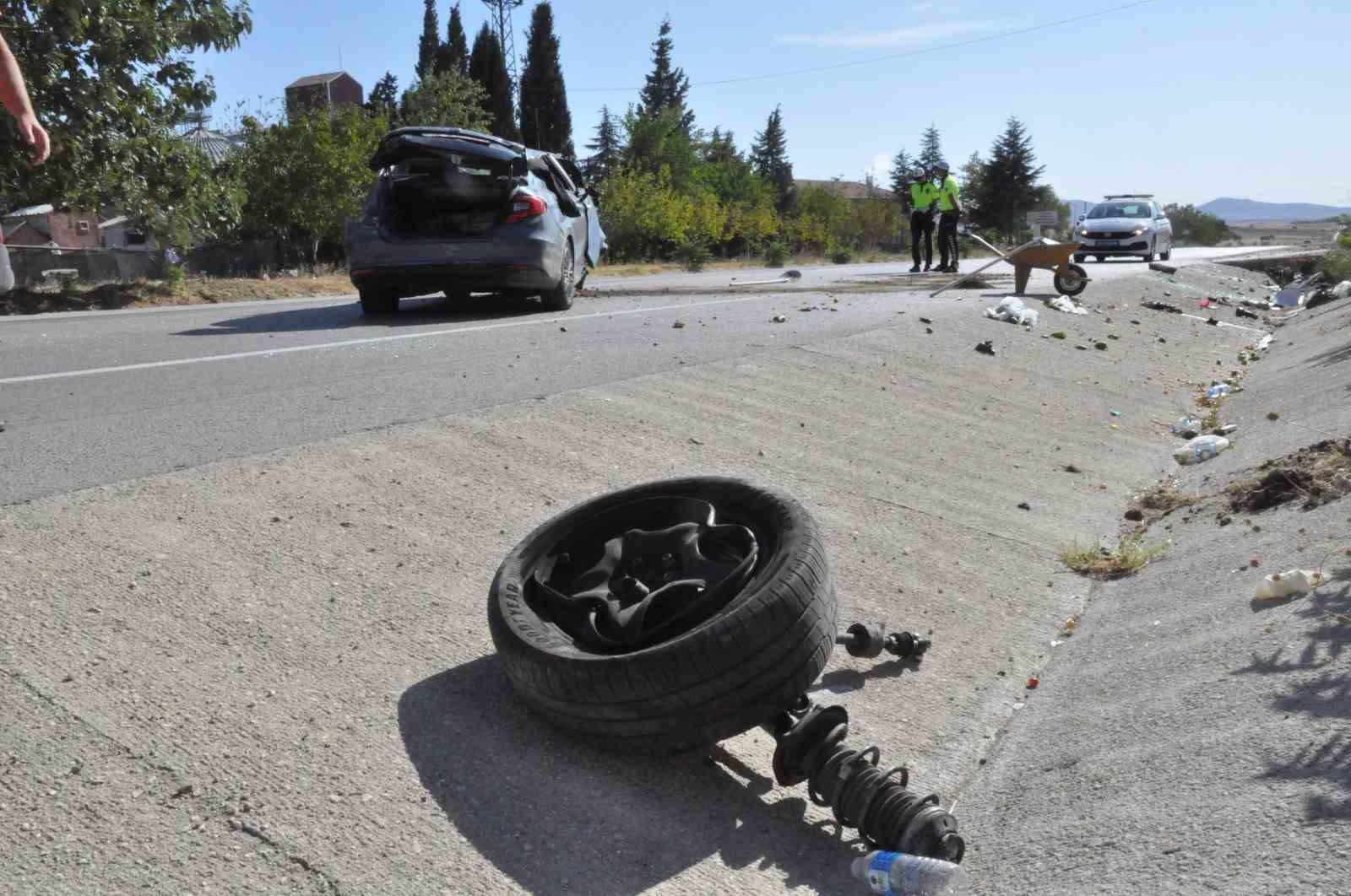 Keşan’da beton yükseltiye çarpan otomobilin sürücüsü yaralandı