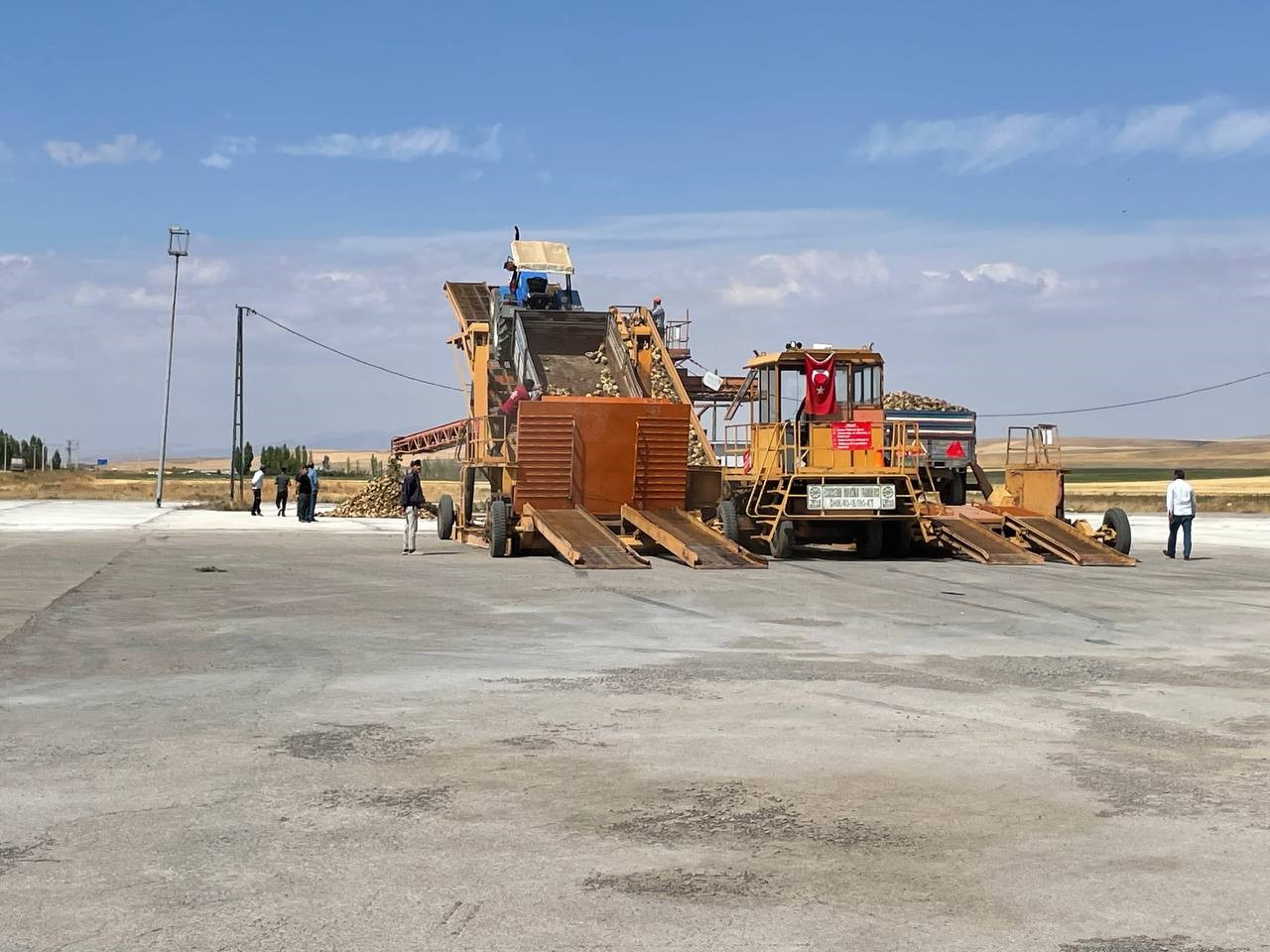 Malazgirt’te pancar kampanyası başladı: Çiftçiye 450 milyonluk katkı