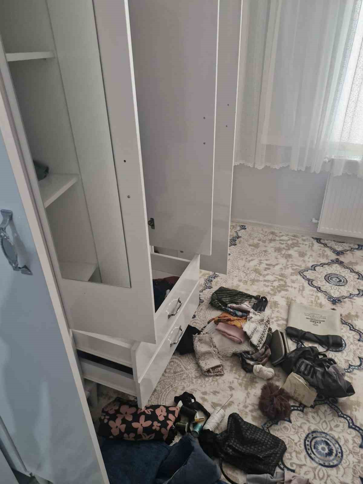 Arnavutköy’de hırsız eve demir düzenekle girdi, aile büyük şok yaşadı