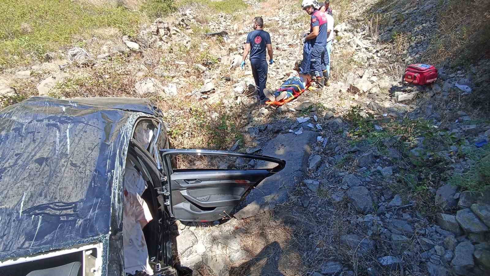 Otomobil hurdaya döndü, sürücüsü yaralı kurtuldu